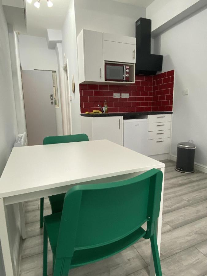 Comfortable - Cosy - Budget Studios In City Center London Exterior foto