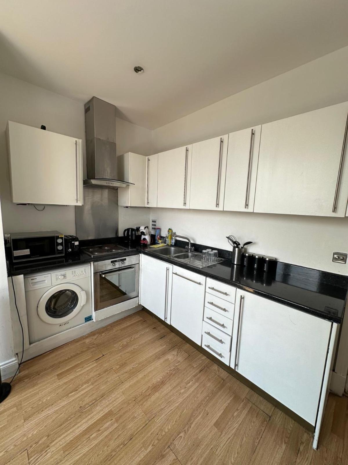 Comfortable - Cosy - Budget Studios In City Center London Exterior foto